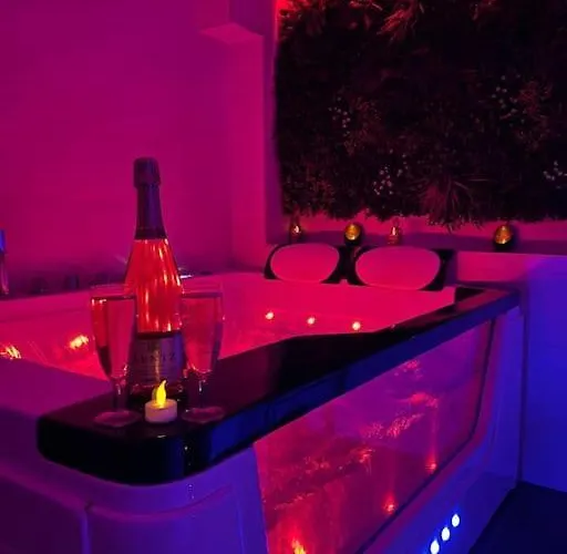 Magnifique Avec Jacuzzi Et Sauna Privatifs Lejlighed *
